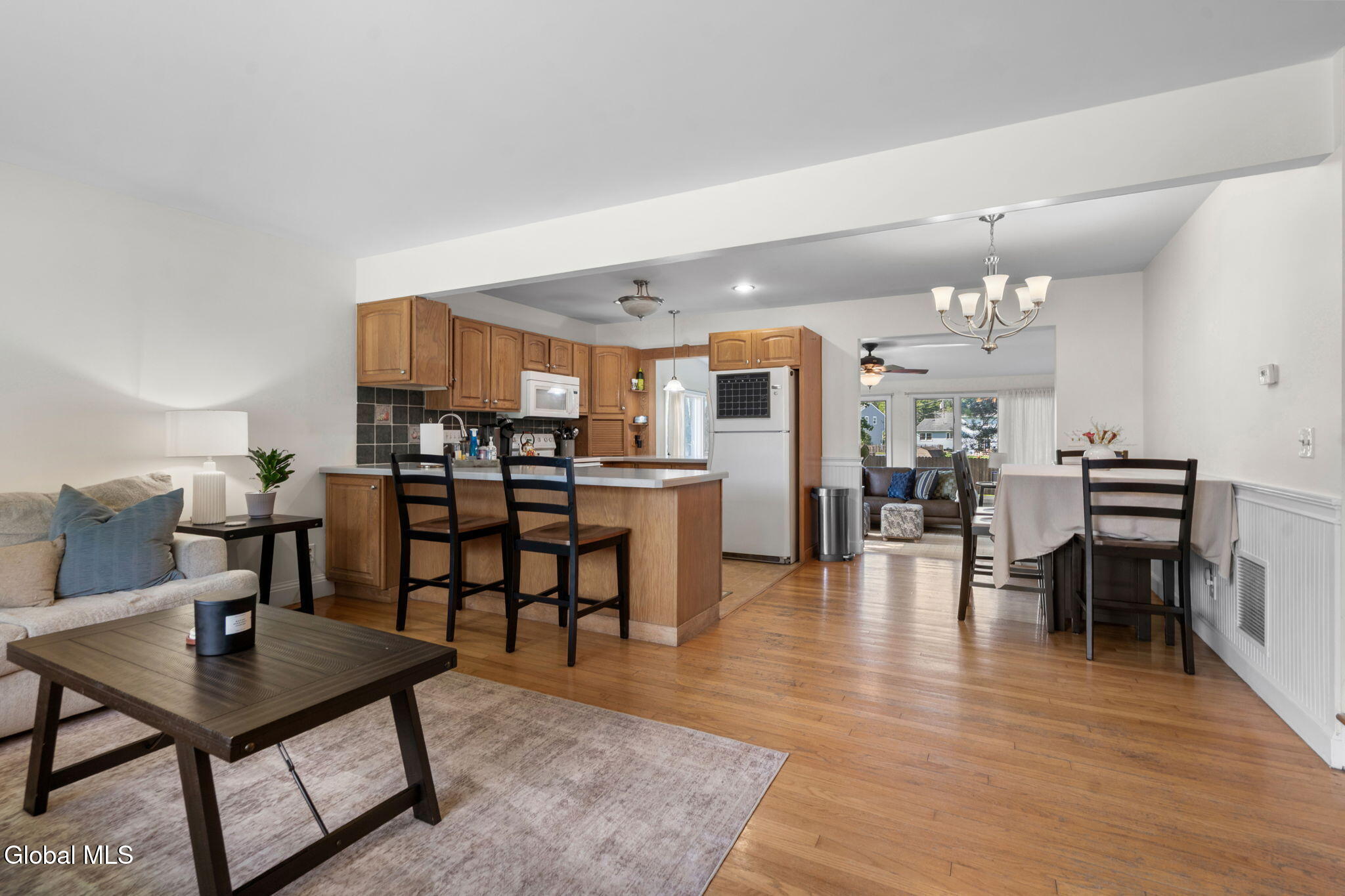 28 Caroline Street Latham NY 12110