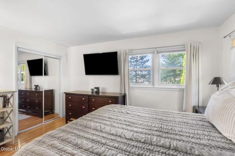 28 Caroline Street Latham NY 12110