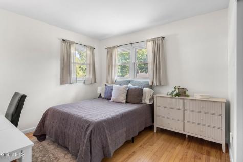 28 Caroline Street Latham NY 12110