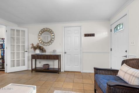 28 Caroline Street Latham NY 12110