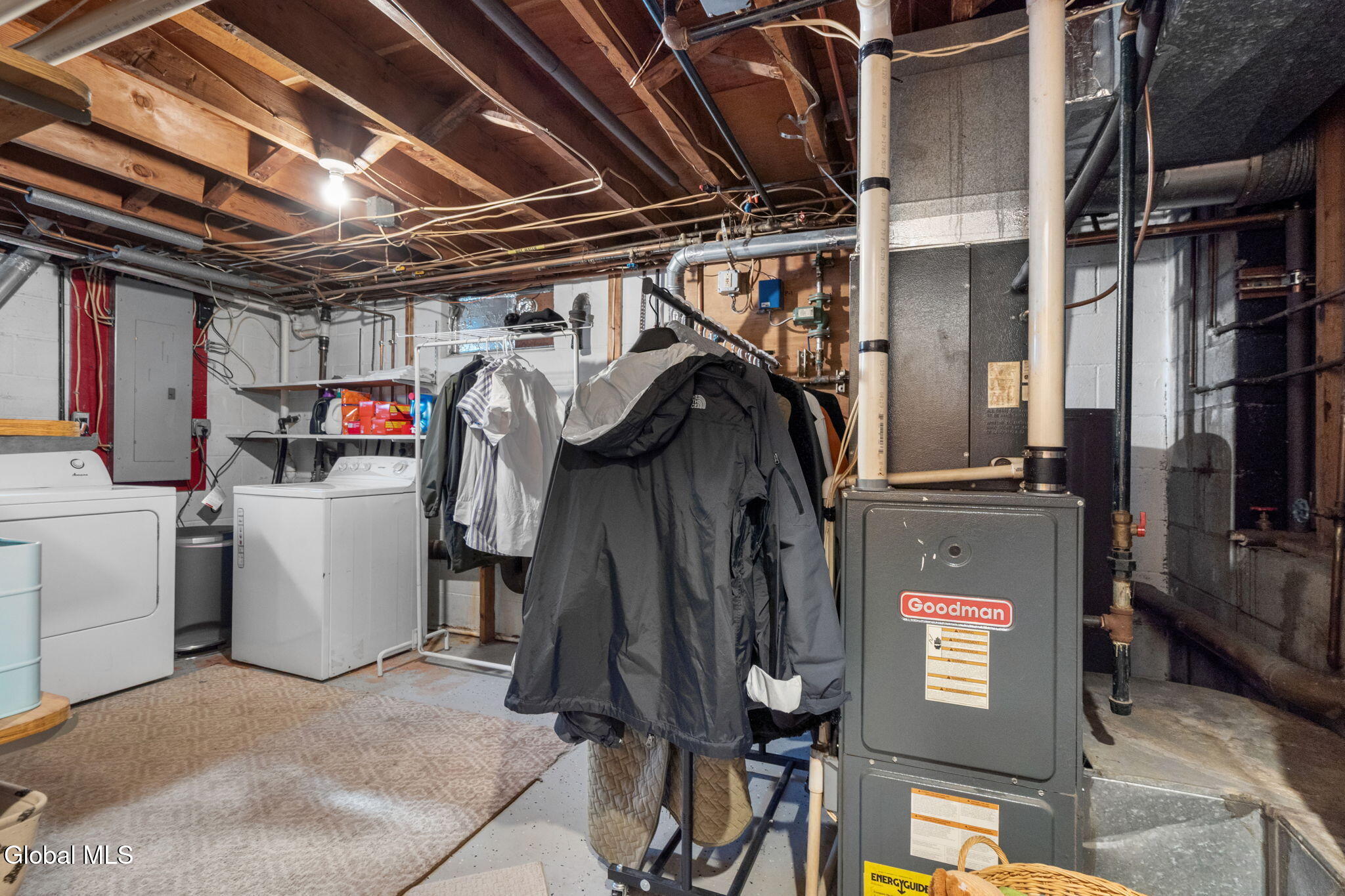 28 Caroline Street Latham NY 12110