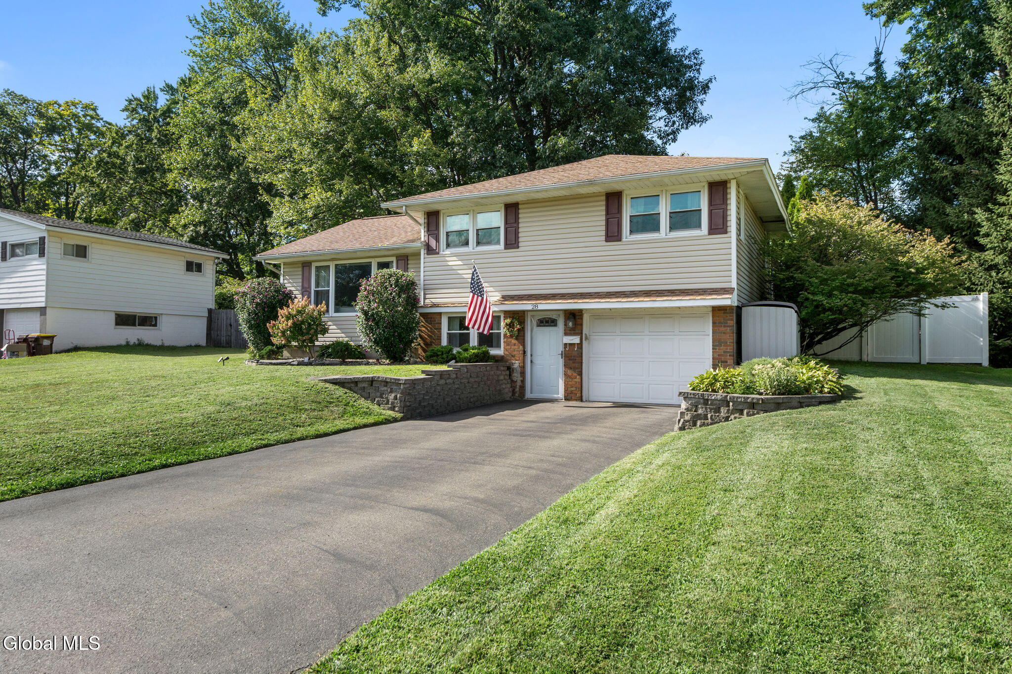 28 Caroline Street Latham NY 12110