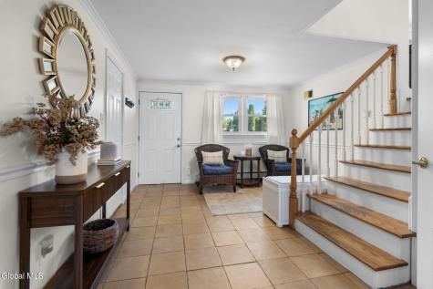 28 Caroline Street Latham NY 12110