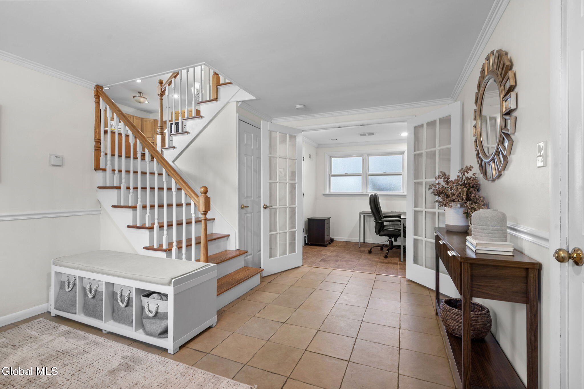 28 Caroline Street Latham NY 12110