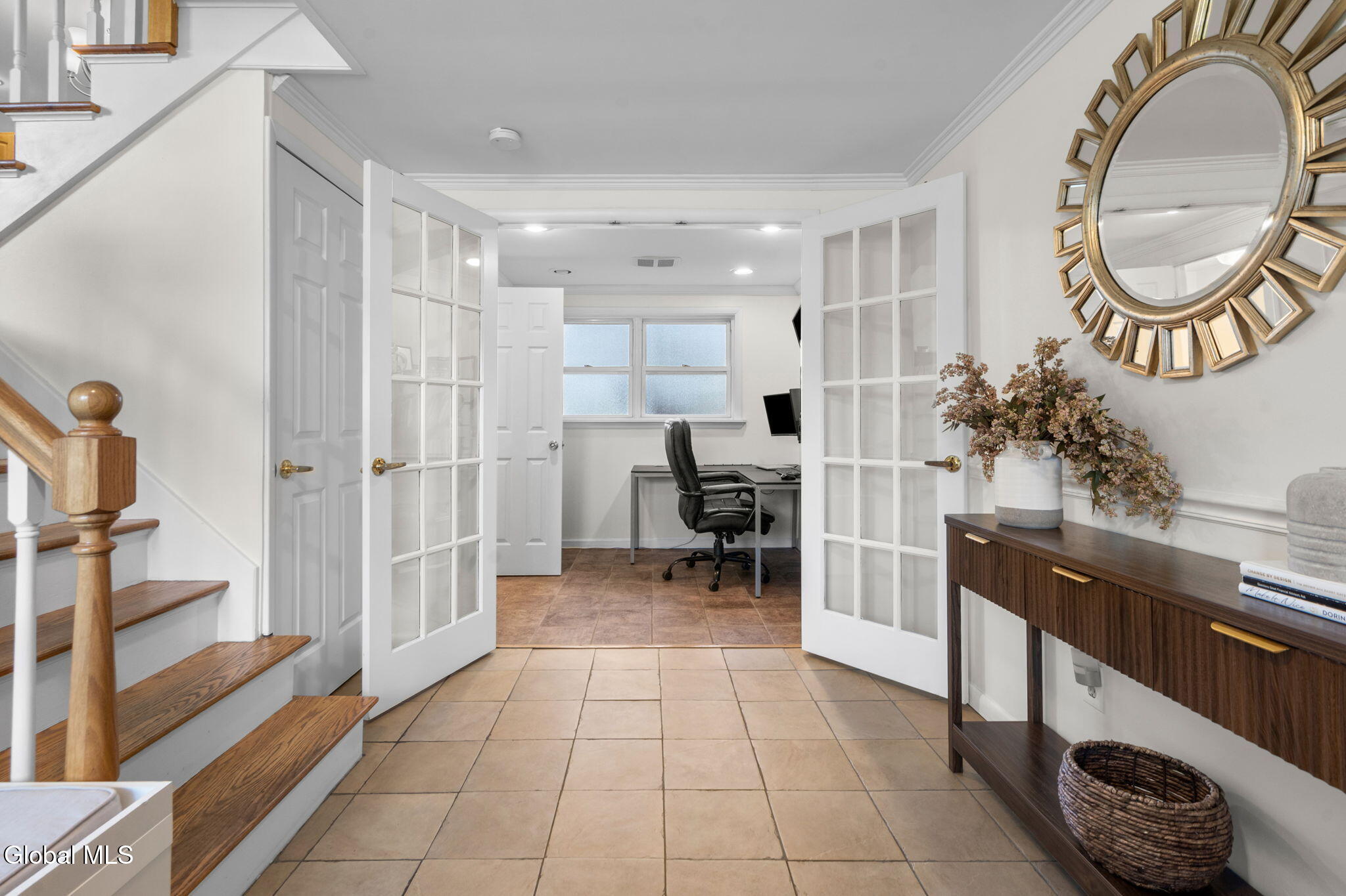 28 Caroline Street Latham NY 12110