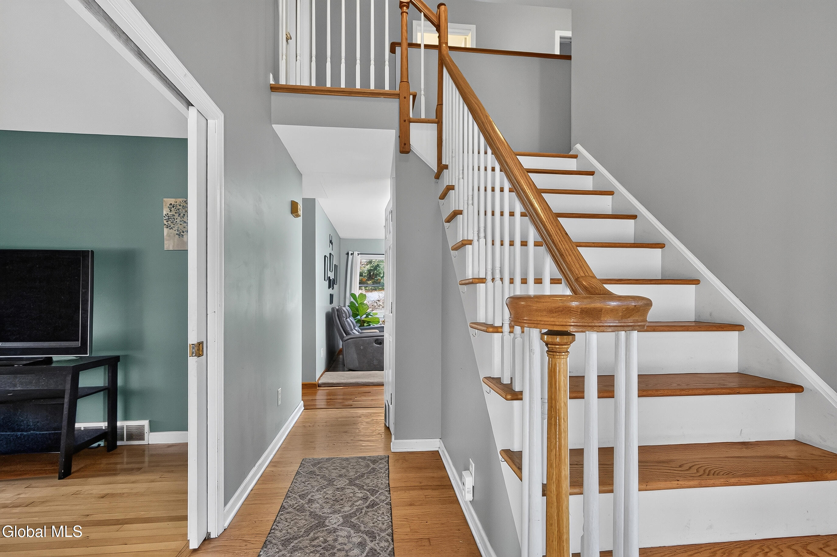 123 N Springhurst Drive East Greenbush NY 12061