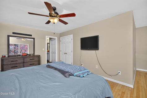 123 N Springhurst Drive East Greenbush NY 12061