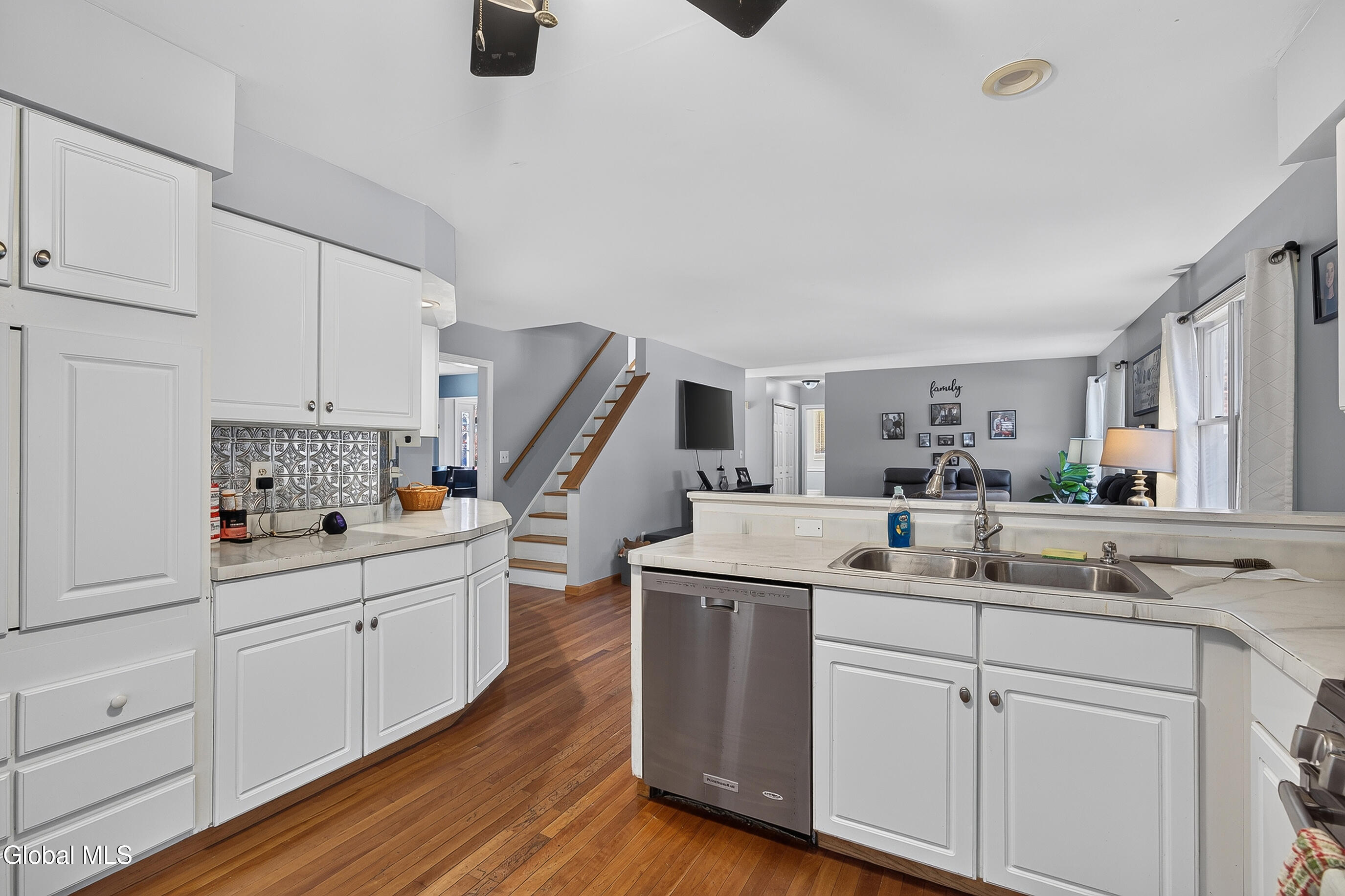 123 N Springhurst Drive East Greenbush NY 12061