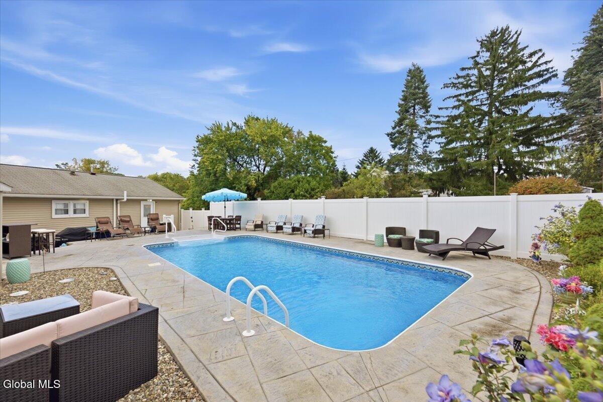 112 Seneca Street Troy NY 12180