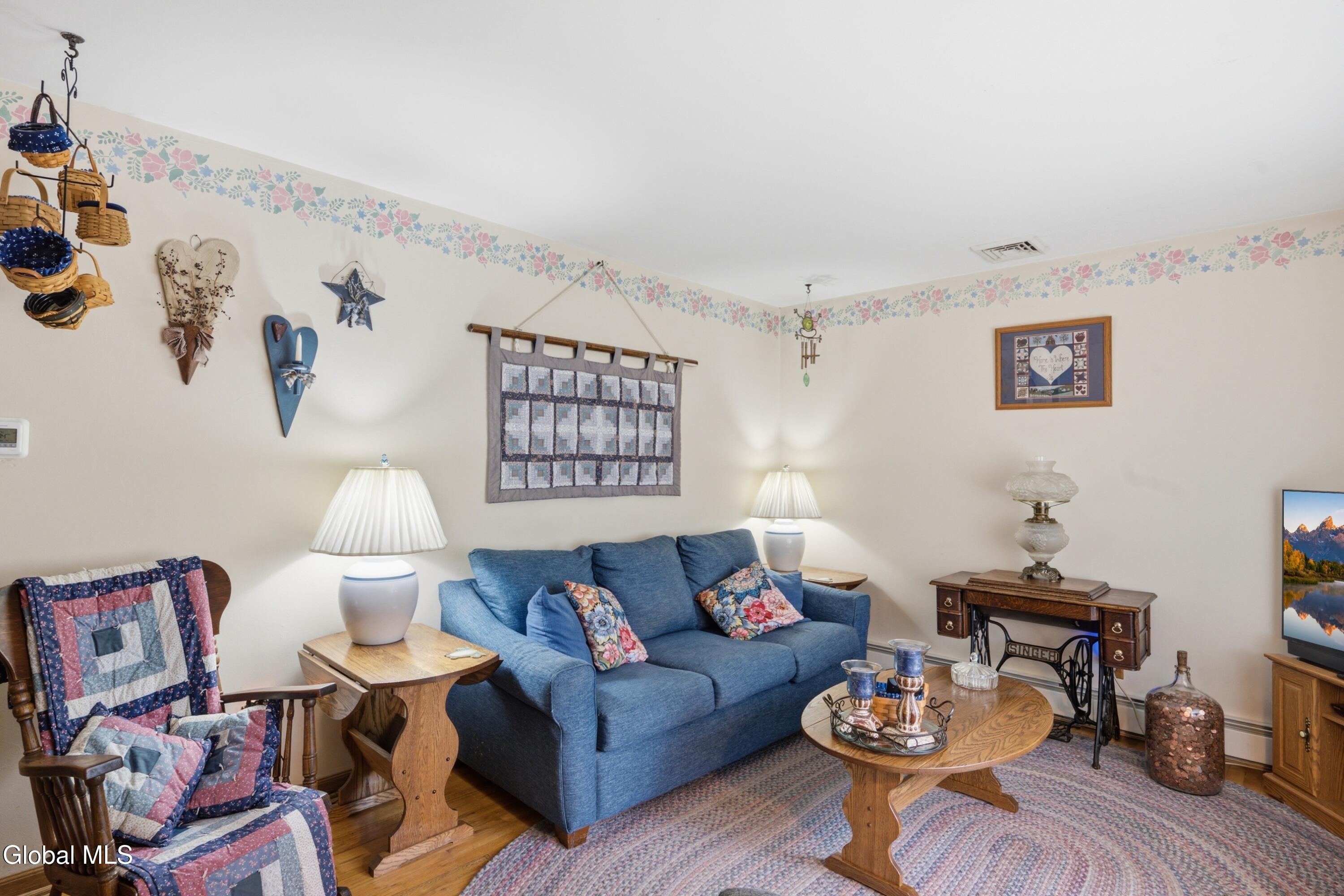 1684 Roma Schenectady NY 12306
