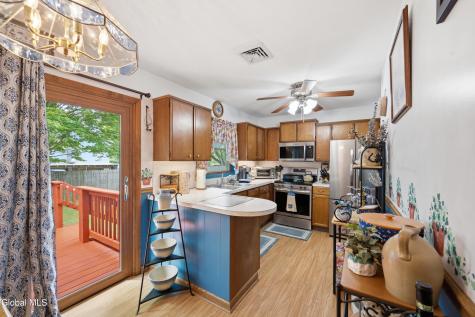 1684 Roma Schenectady NY 12306