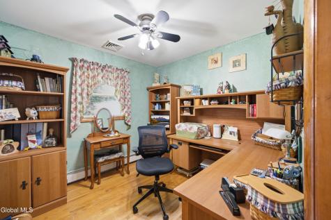 1684 Roma Schenectady NY 12306