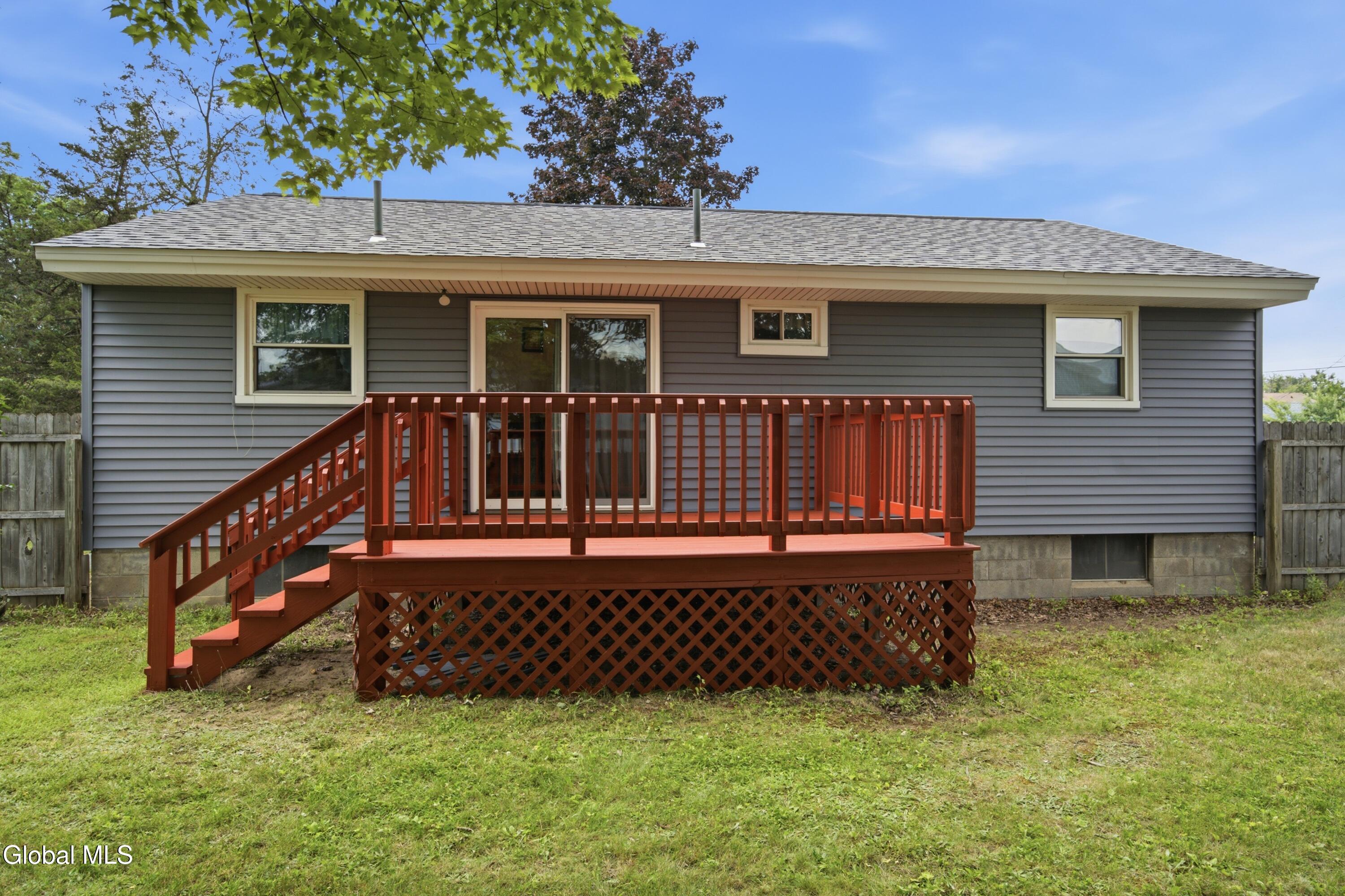 1684 Roma Schenectady NY 12306