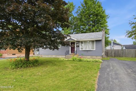 1684 Roma Schenectady NY 12306