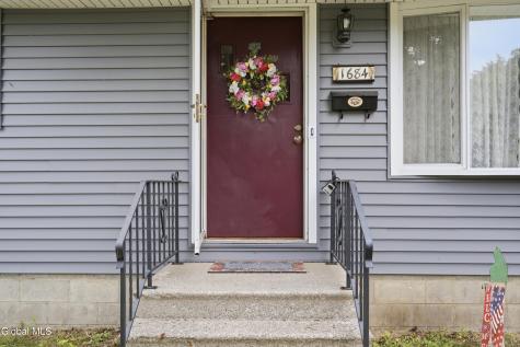 1684 Roma Schenectady NY 12306
