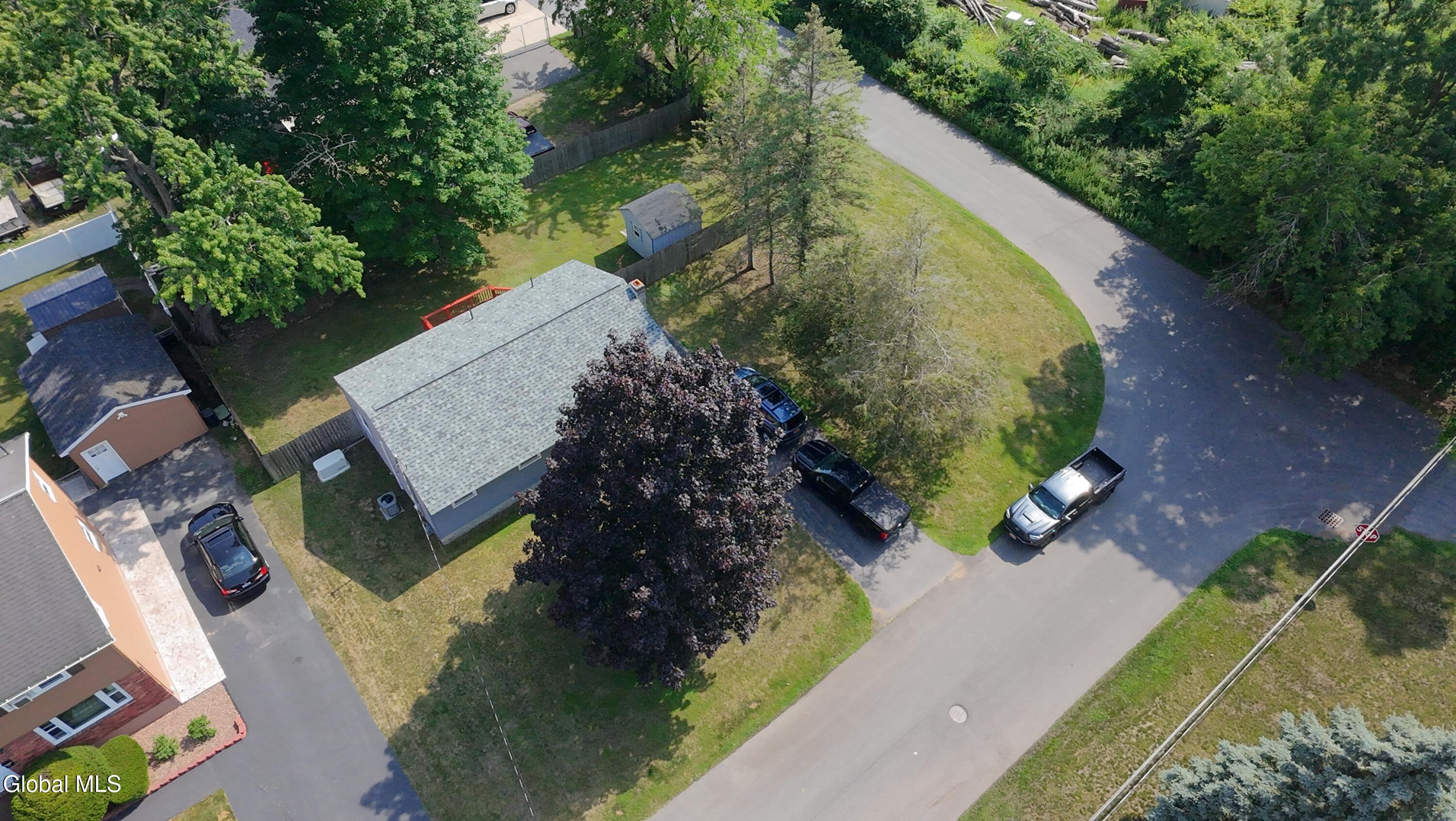 1684 Roma Schenectady NY 12306
