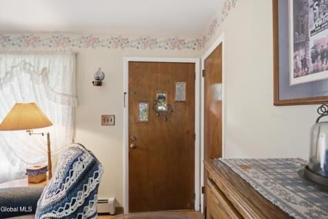 1684 Roma Schenectady NY 12306