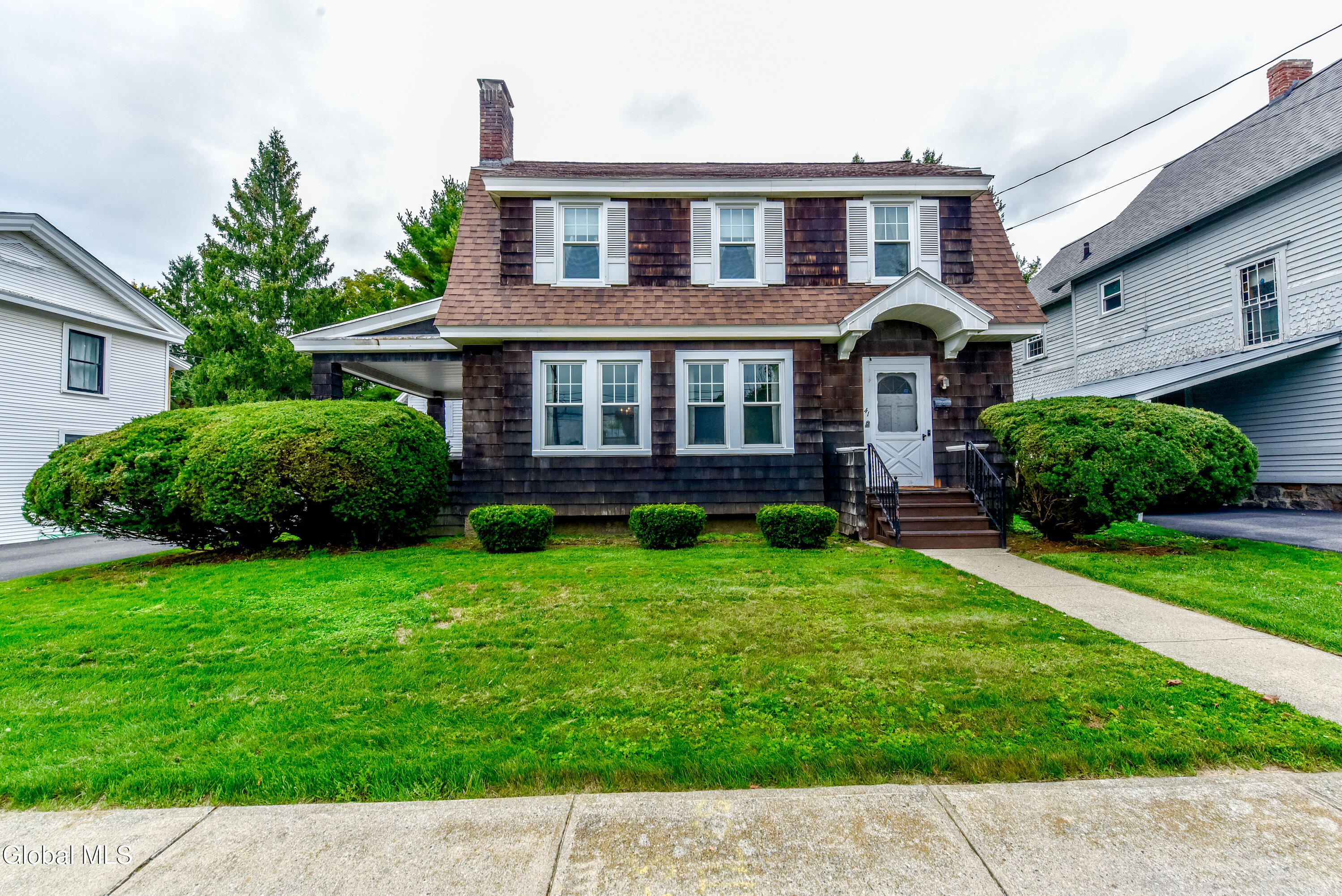 41 E 8th Avenue Gloversville NY 12078