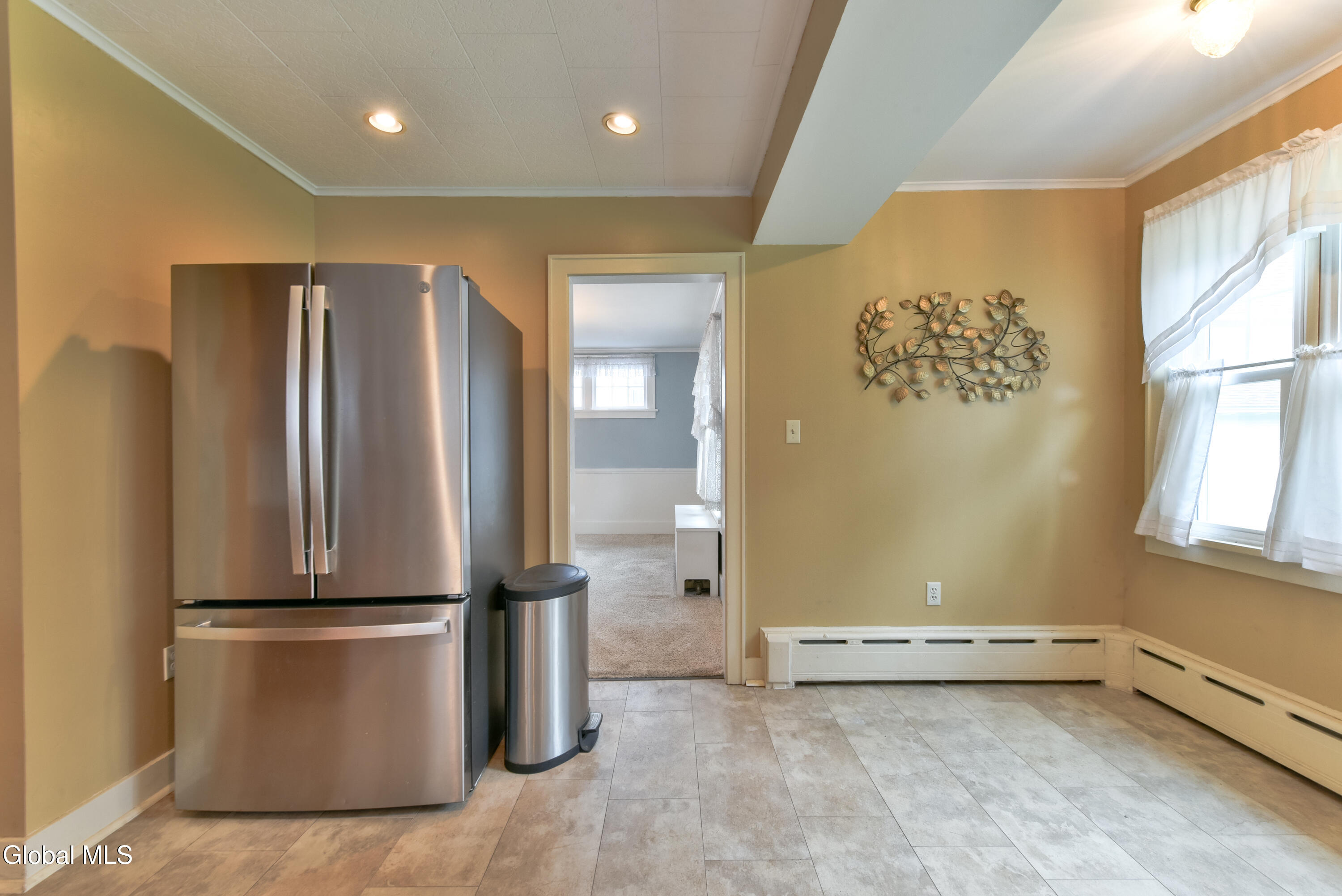 41 E 8th Avenue Gloversville NY 12078