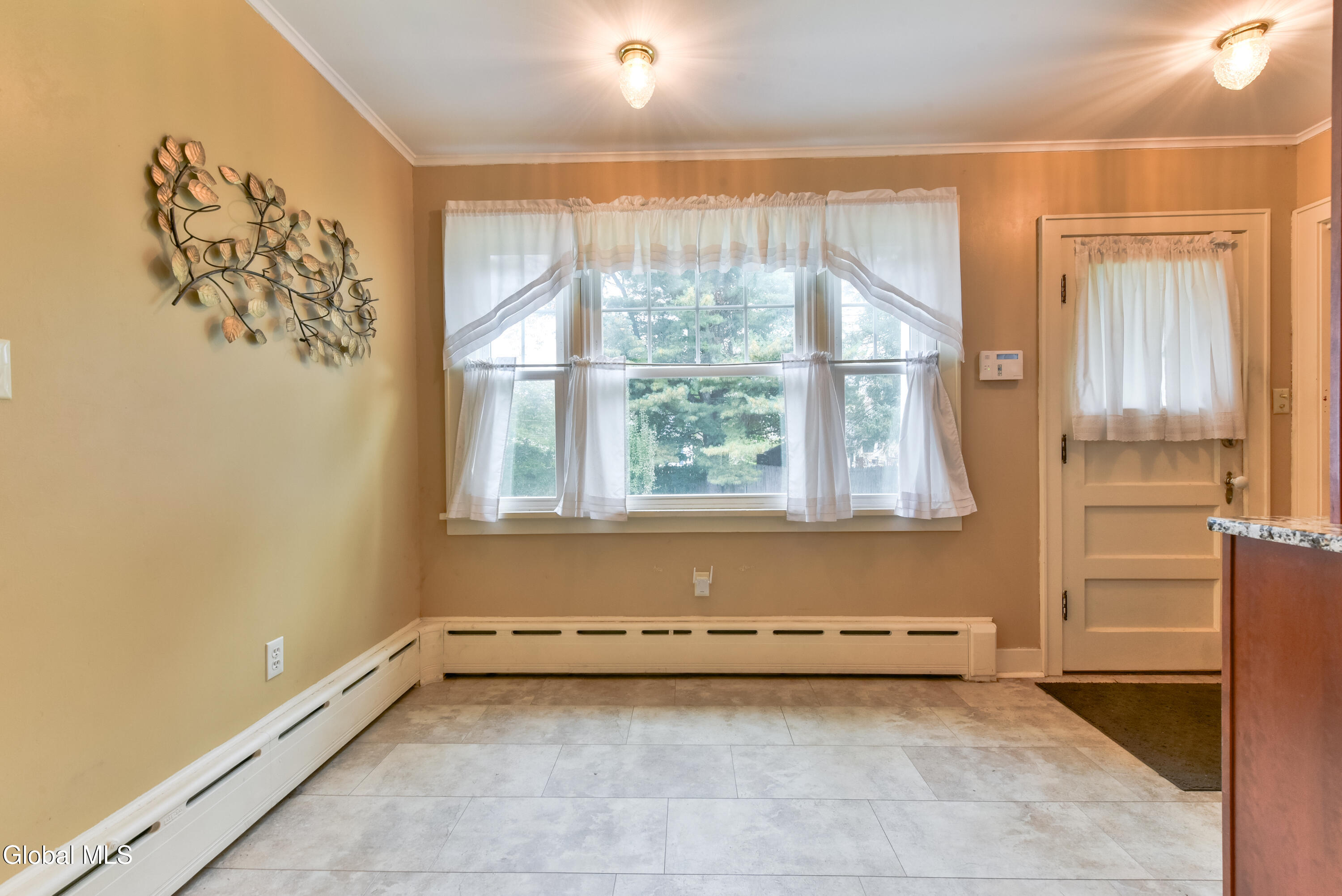 41 E 8th Avenue Gloversville NY 12078