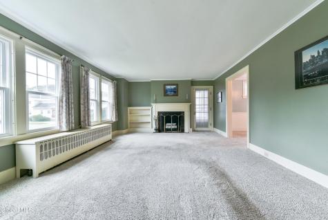 41 E 8th Avenue Gloversville NY 12078