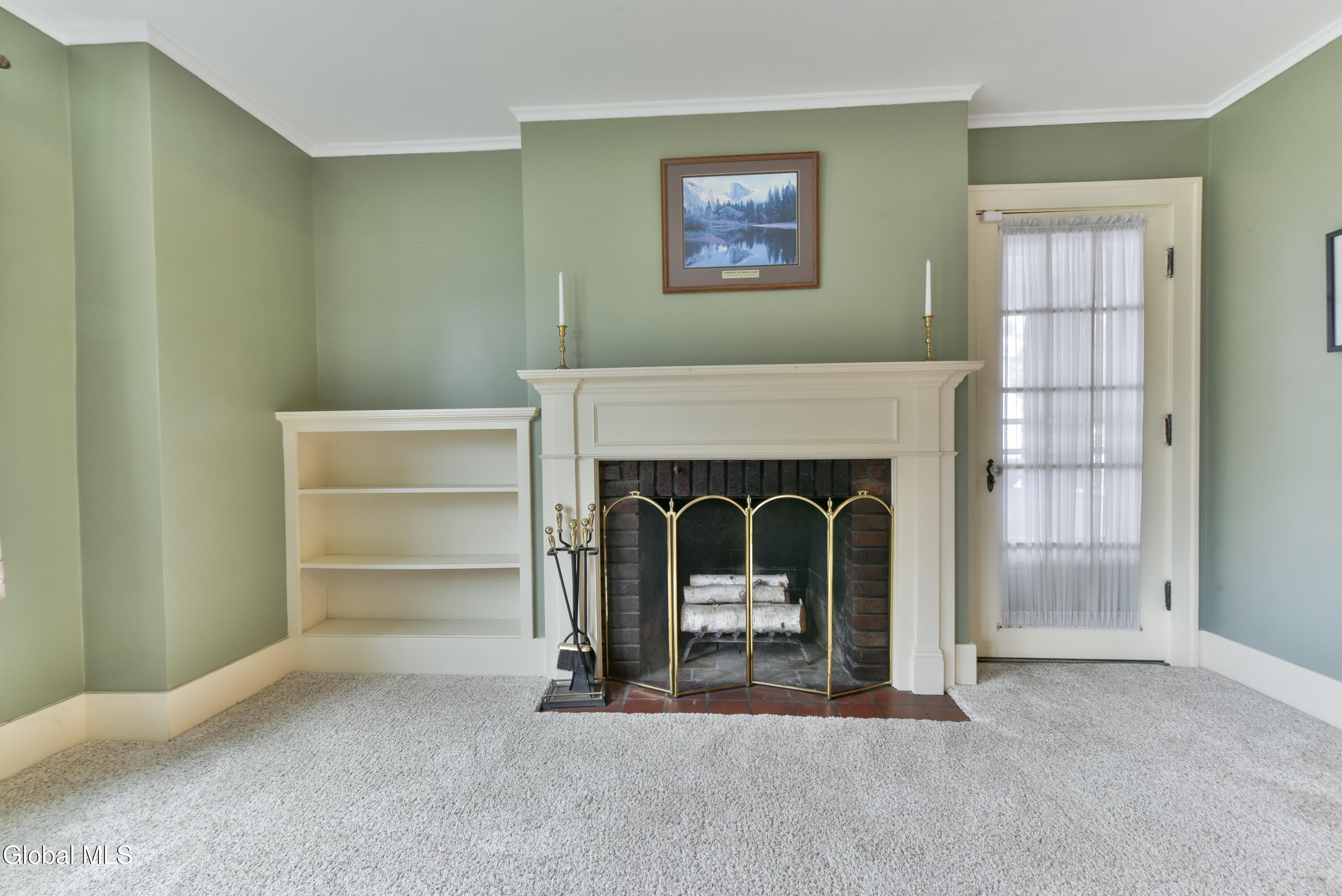 41 E 8th Avenue Gloversville NY 12078