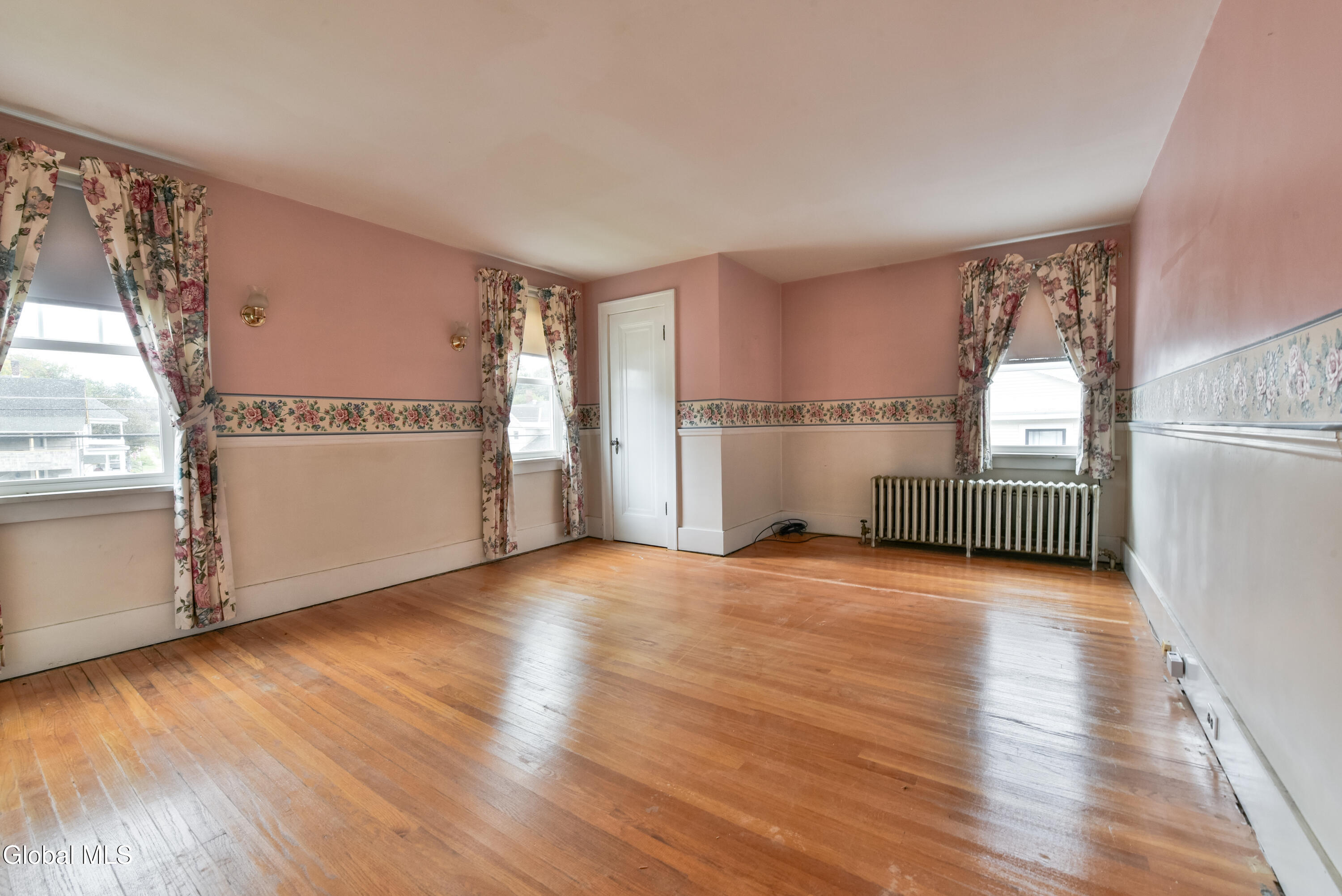 41 E 8th Avenue Gloversville NY 12078