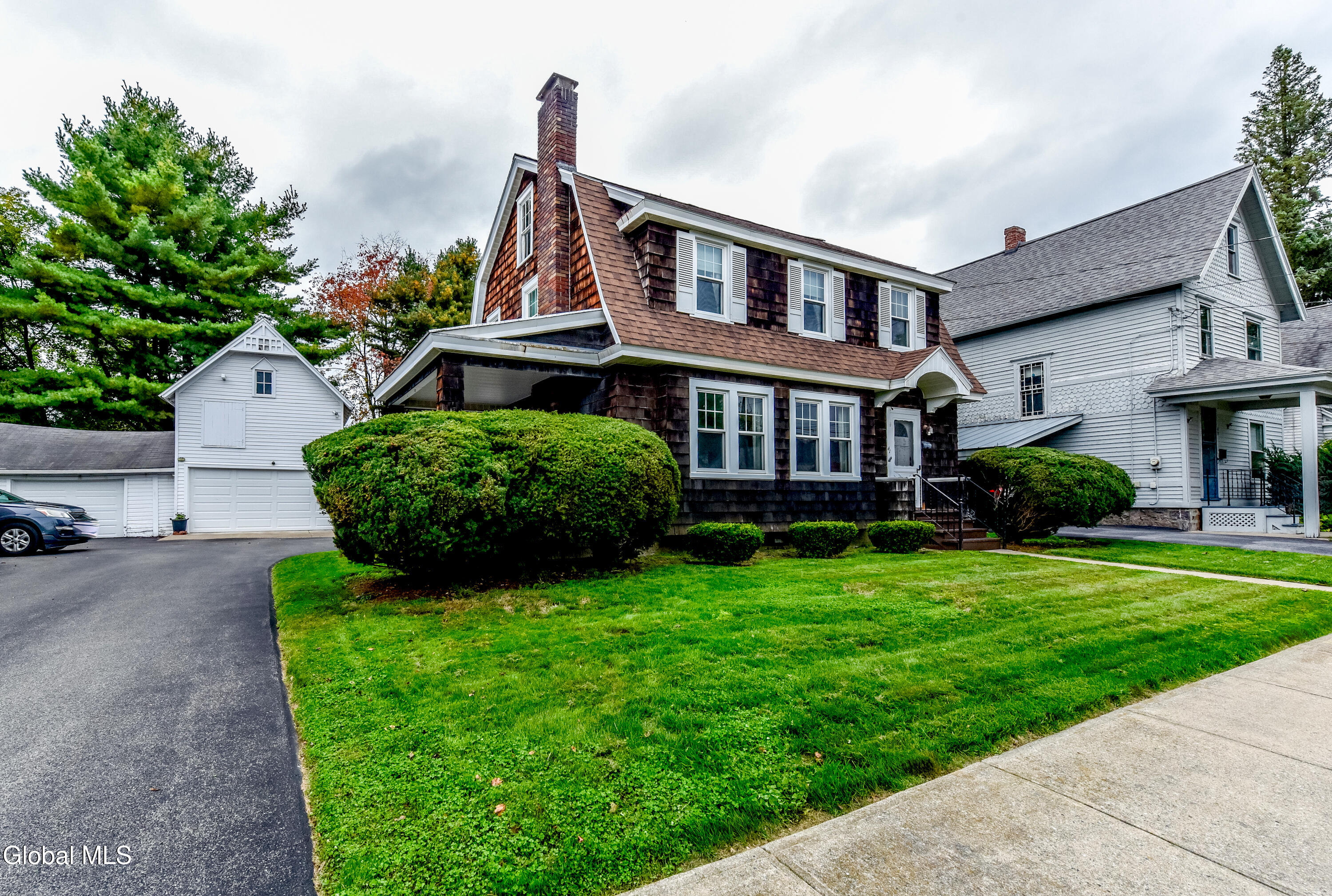 41 E 8th Avenue Gloversville NY 12078