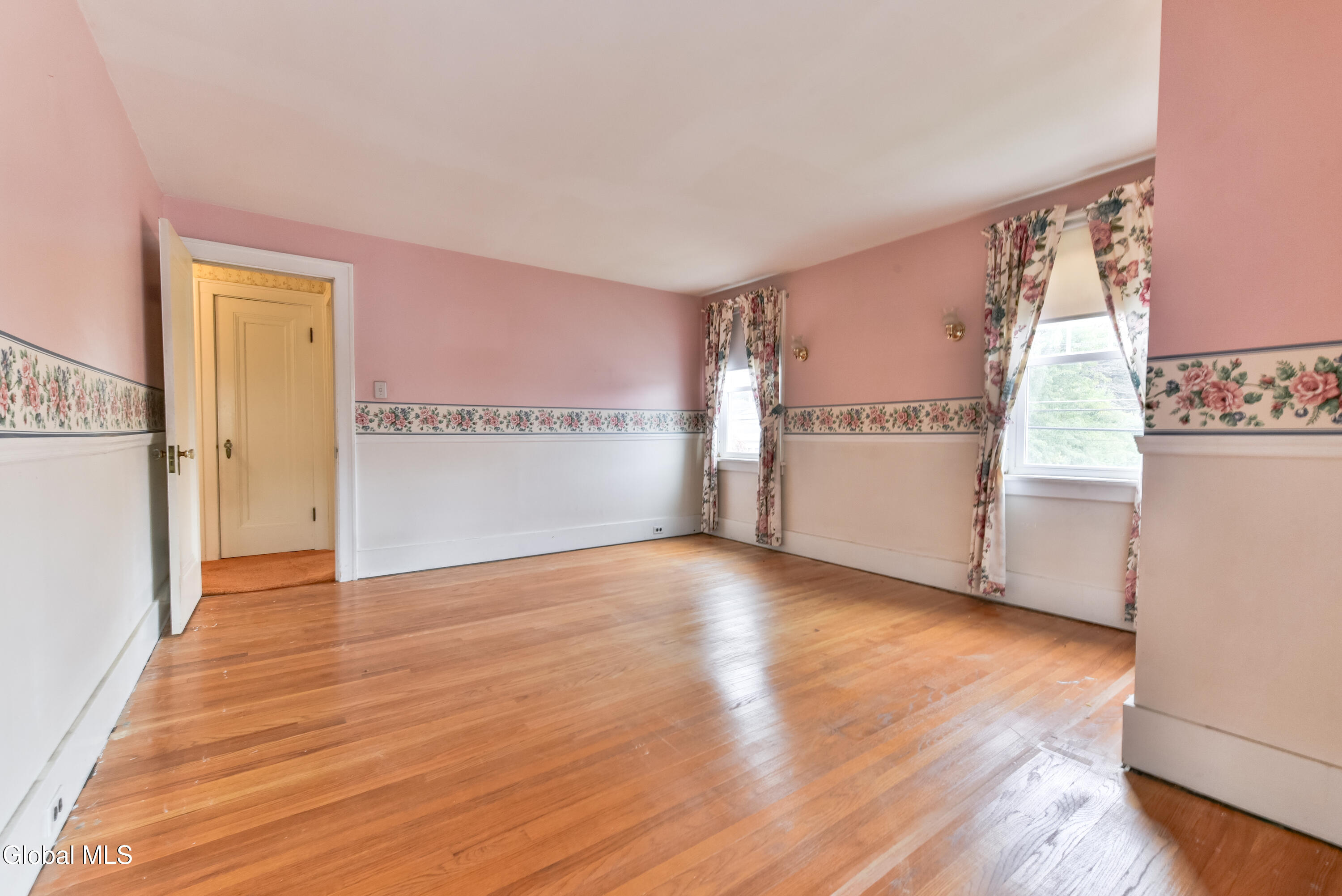 41 E 8th Avenue Gloversville NY 12078