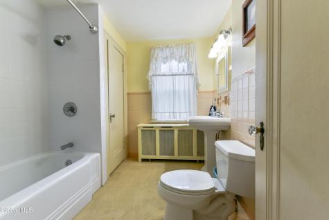 41 E 8th Avenue Gloversville NY 12078