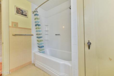 41 E 8th Avenue Gloversville NY 12078