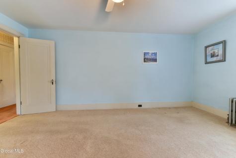 41 E 8th Avenue Gloversville NY 12078