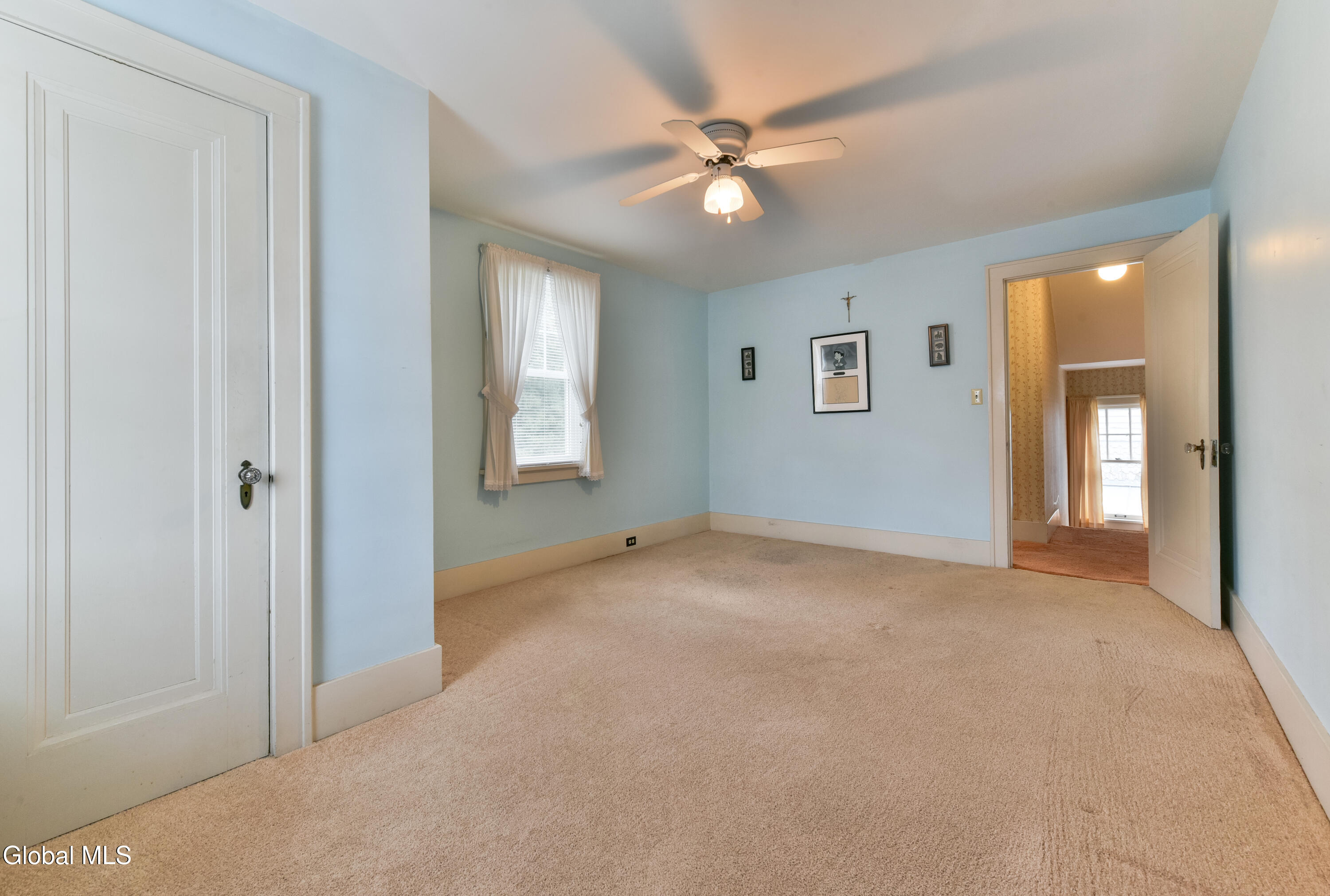 41 E 8th Avenue Gloversville NY 12078