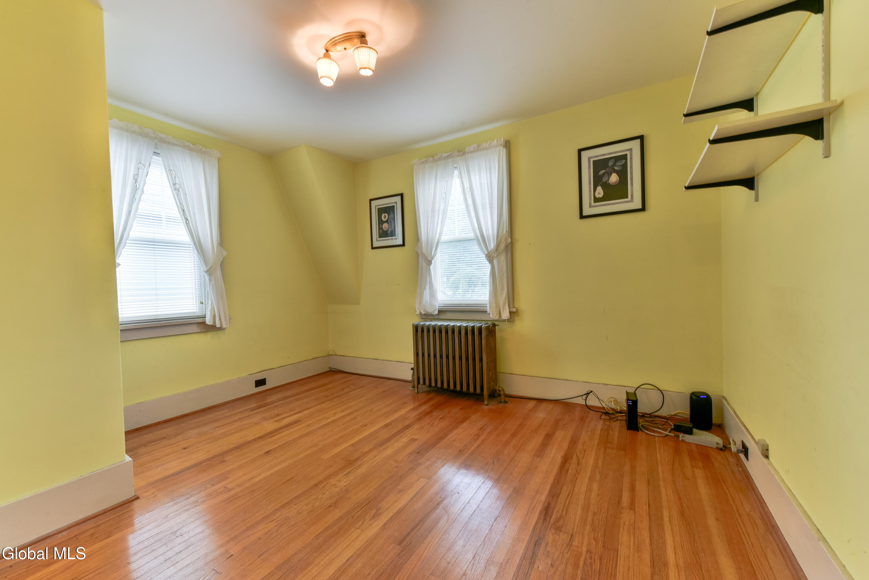 41 E 8th Avenue Gloversville NY 12078