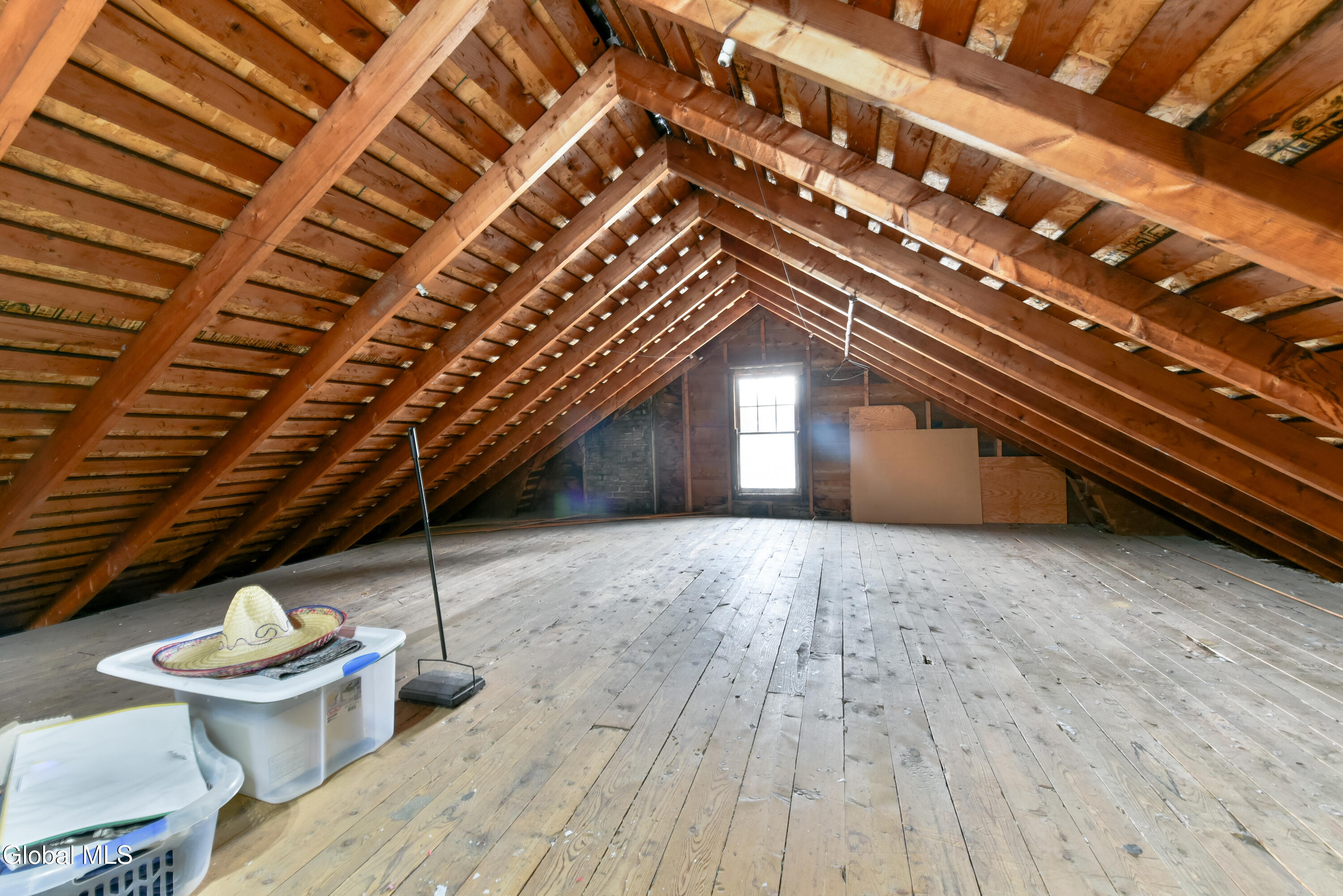 41 E 8th Avenue Gloversville NY 12078