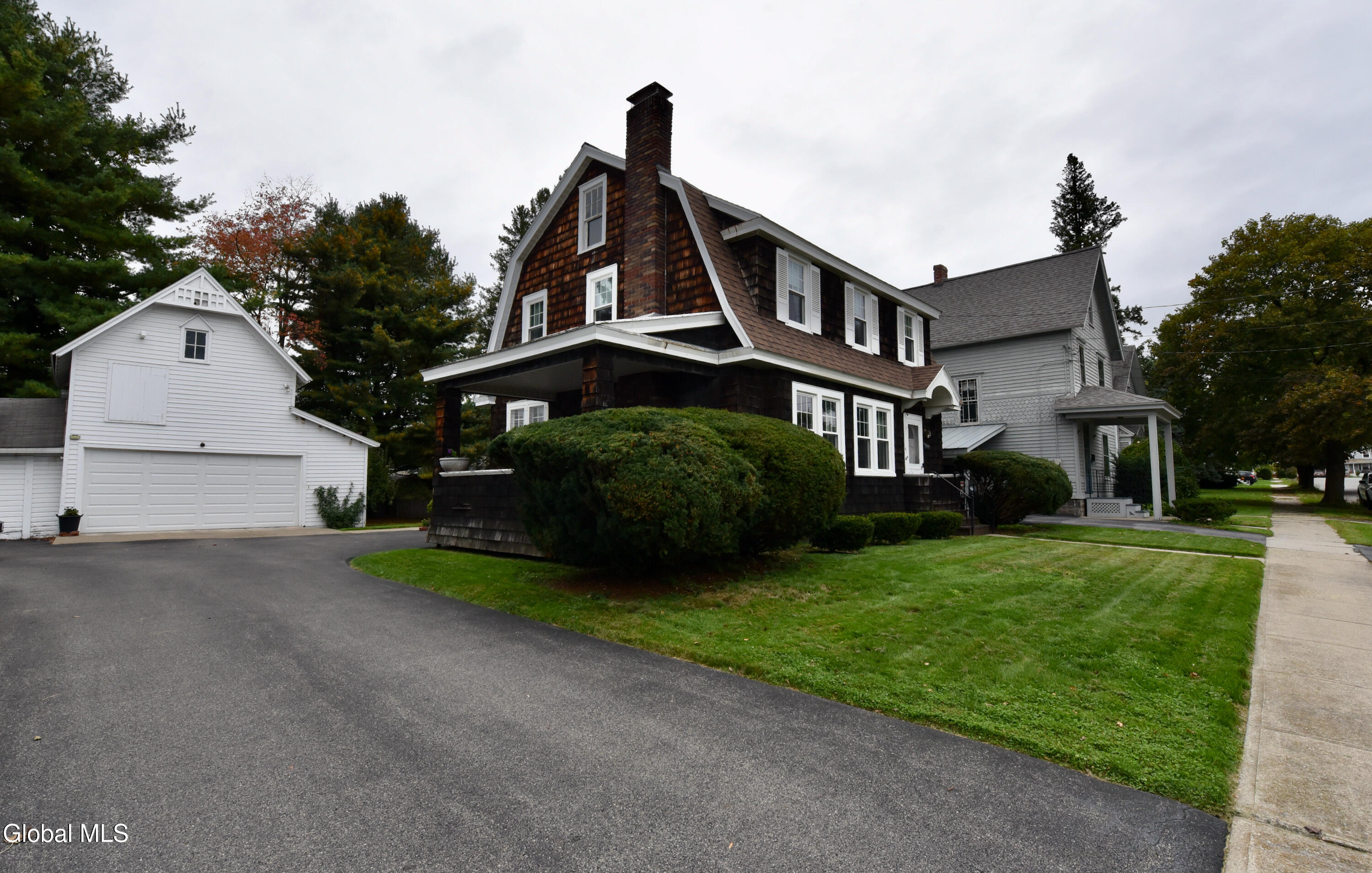 41 E 8th Avenue Gloversville NY 12078