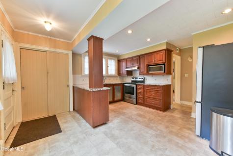 41 E 8th Avenue Gloversville NY 12078