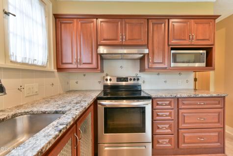 41 E 8th Avenue Gloversville NY 12078