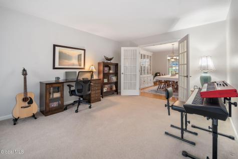 632 Maple Lane Schenectady NY 12309