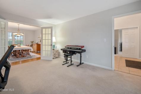 632 Maple Lane Schenectady NY 12309