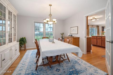 632 Maple Lane Schenectady NY 12309