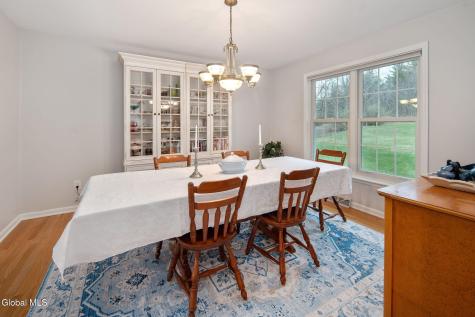 632 Maple Lane Schenectady NY 12309