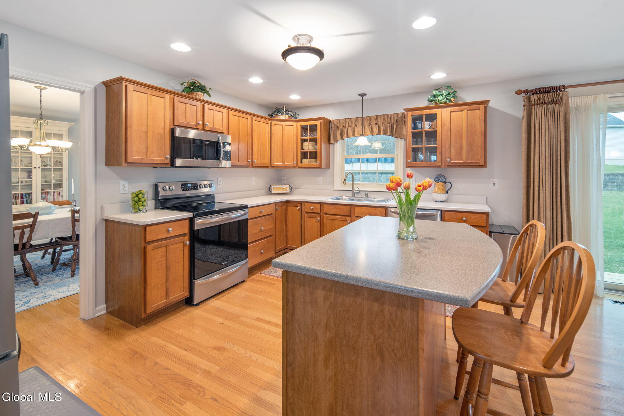 632 Maple Lane Schenectady NY 12309