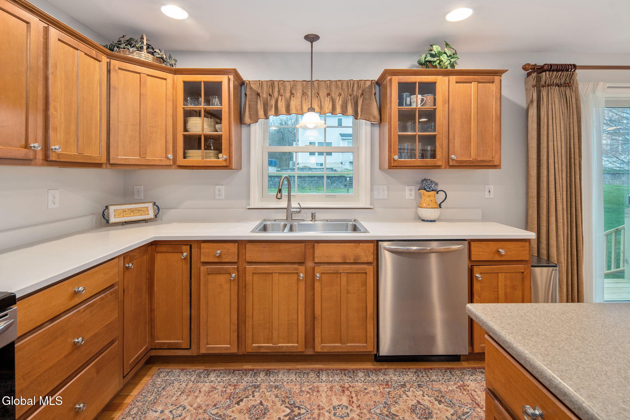 632 Maple Lane Schenectady NY 12309