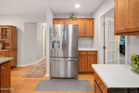 632 Maple Lane Schenectady NY 12309