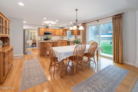 632 Maple Lane Schenectady NY 12309