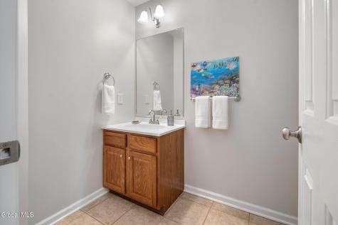 632 Maple Lane Schenectady NY 12309