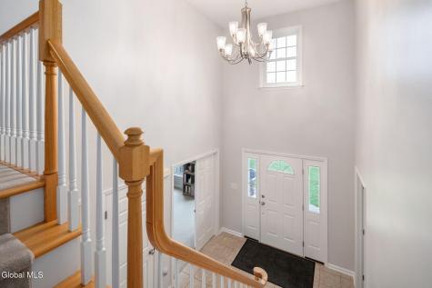 632 Maple Lane Schenectady NY 12309