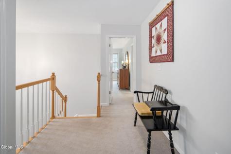 632 Maple Lane Schenectady NY 12309