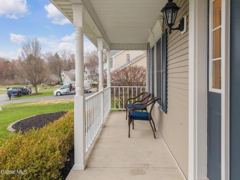 632 Maple Lane Schenectady NY 12309